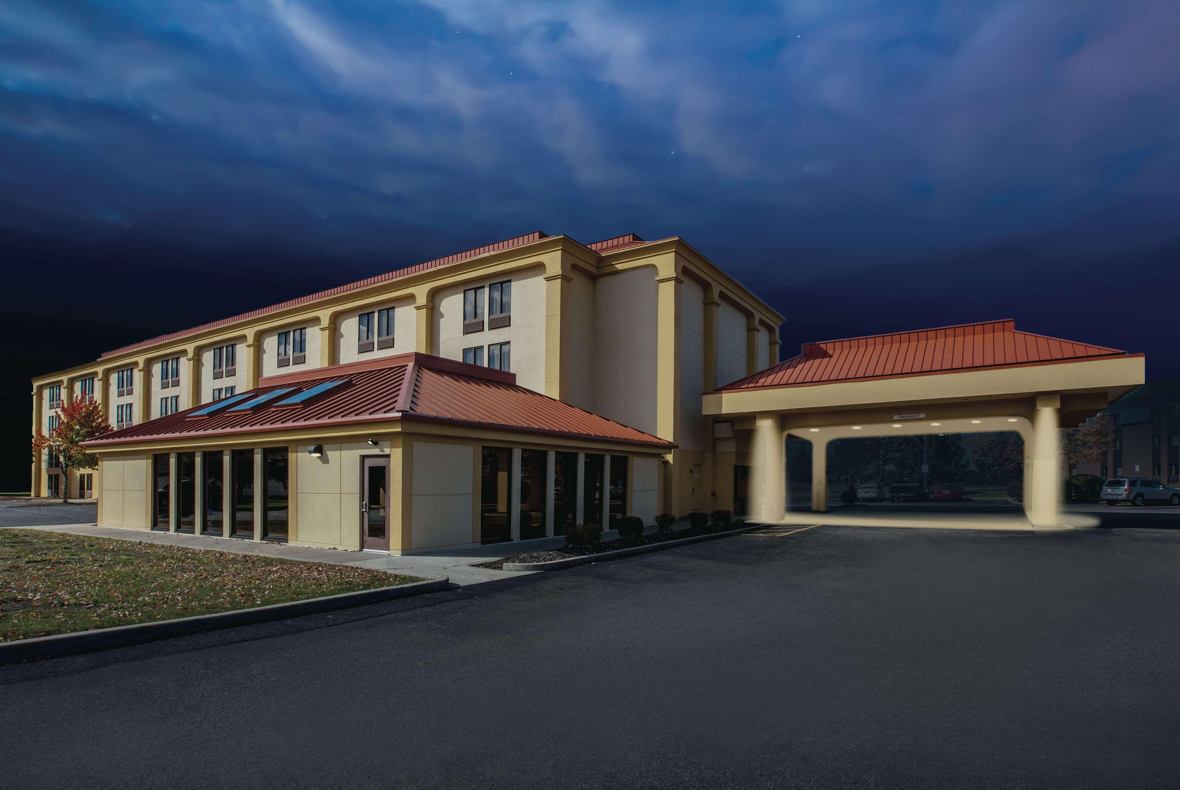 Country Inn & Suites By Radisson, Canton Near Hall Of Fame North Canton Eksteriør bilde