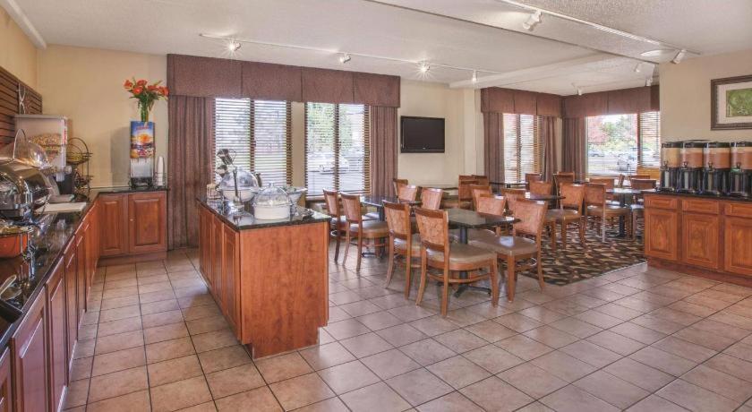Country Inn & Suites By Radisson, Canton Near Hall Of Fame North Canton Eksteriør bilde
