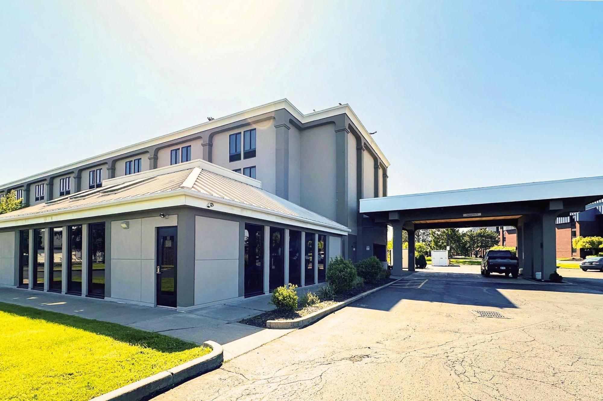 Country Inn & Suites By Radisson, Canton Near Hall Of Fame North Canton Eksteriør bilde